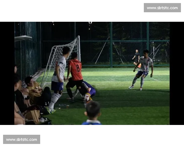 精彩足球瞬间回顾 赛场激情集锦 揭开最激动人心的进球与精彩瞬间 - 副本 (2) - 副本 精彩足球瞬间回顾 赛场激情集锦 揭开最激动人心的进球与精彩瞬间 - 副本 (2) - 副本