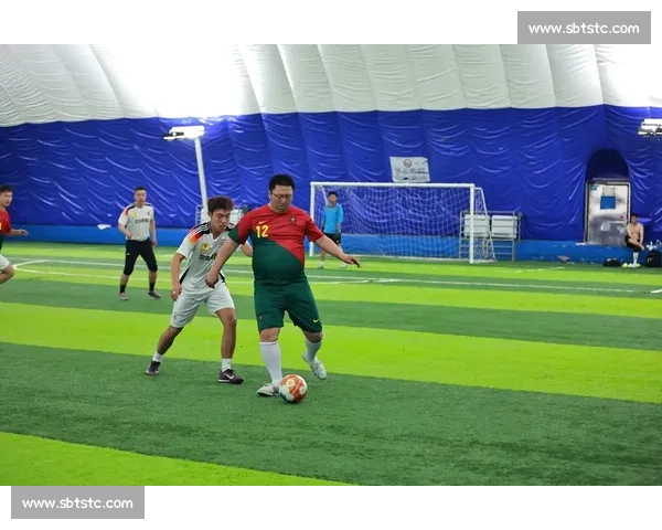 足球赛事极速直播全程追踪精彩瞬间不容错过 - 副本 - 副本